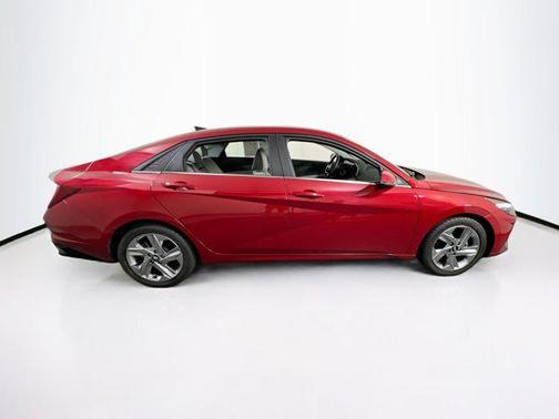 2022 Hyundai ELANTRA Limited
