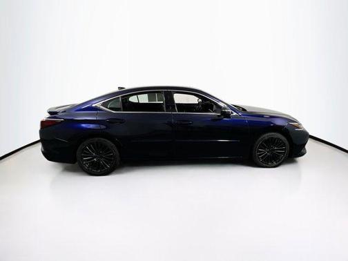 2022 Lexus ES 350 Base