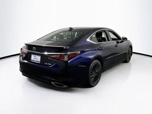 2022 Lexus ES 350 Base