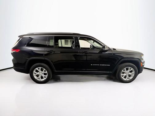 Diamond Black Crystal Pearlcoat 2023 Jeep Grand Cherokee L Limited