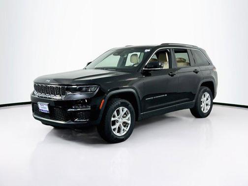 Diamond Black Crystal Pearlcoat 2023 Jeep Grand Cherokee Limited