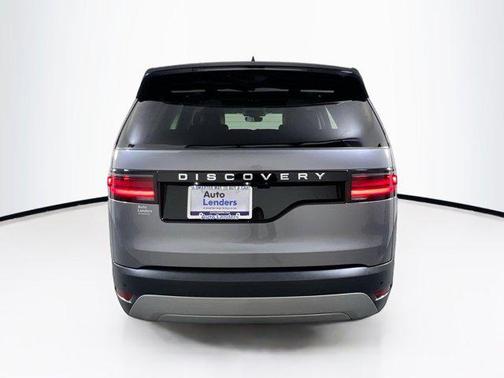 2024 Land Rover Discovery P300 S