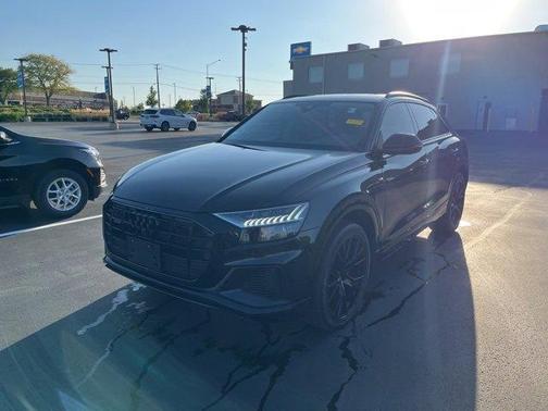 2023 Audi Q8 55 Premium Plus