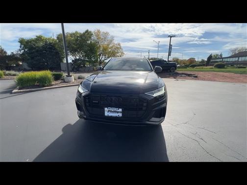 2023 Audi Q8 55 Premium Plus