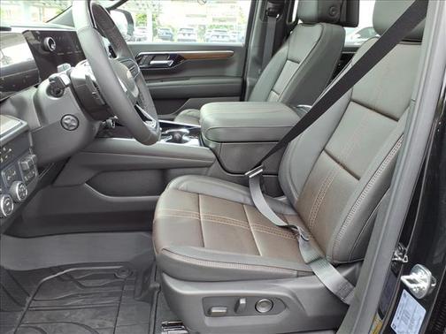 Black 2026 Chevrolet Suburban High Country