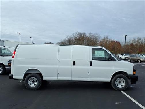 2025 Chevrolet Express 3500 Work Van
