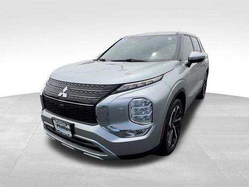Alloy Silver Metallic 2022 Mitsubishi Outlander SE