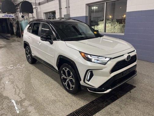 2025 Toyota RAV4 Plug-In Hybrid XSE