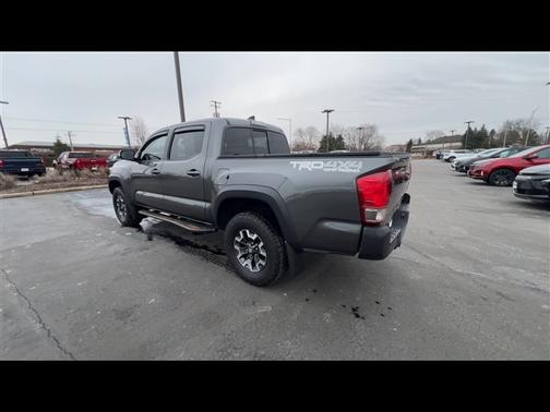 2016 Toyota Tacoma SR
