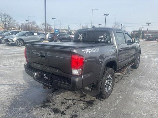 2016 Toyota Tacoma SR