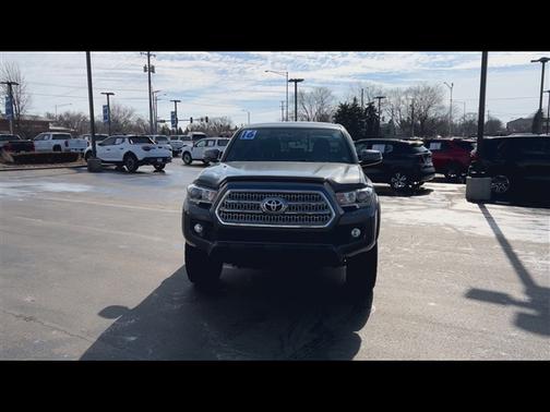 2016 Toyota Tacoma SR