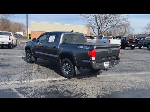 2016 Toyota Tacoma SR