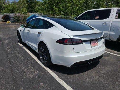 2022 Tesla Model S Plaid