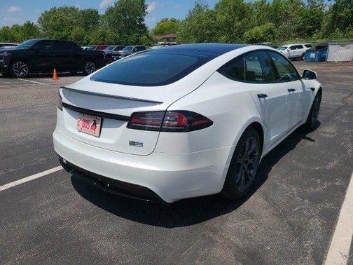 2022 Tesla Model S Plaid