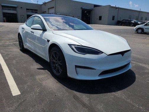 2022 Tesla Model S Plaid