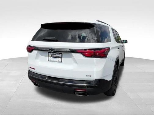 Summit White 2022 Chevrolet Traverse Premier