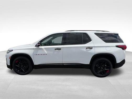 Summit White 2022 Chevrolet Traverse Premier