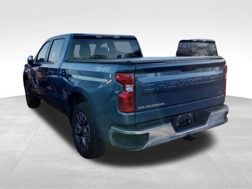 Lakeshore Blue Metallic 2024 Chevrolet Silverado 1500 LT