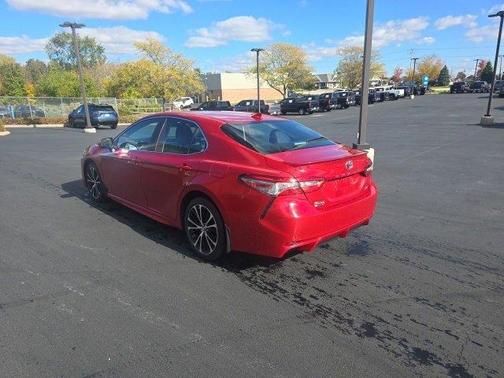 2019 Toyota Camry SE