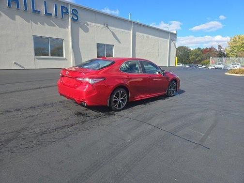 2019 Toyota Camry SE