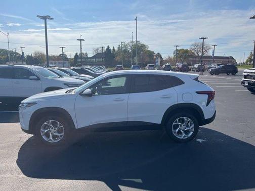 2024 Chevrolet Trax LS