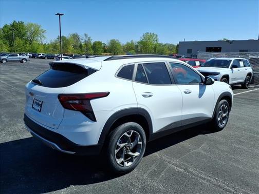 Summit White 2026 Chevrolet Trax LT