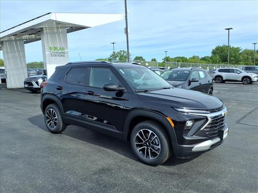 Mosaic Black Metallic 2026 Chevrolet Trailblazer LT
