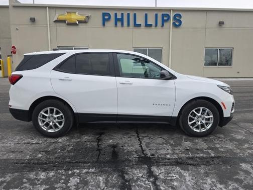 2023 Chevrolet Equinox LS