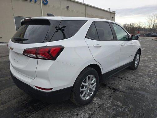 2023 Chevrolet Equinox LS