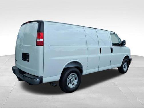 Summit White 2026 Chevrolet Express 2500 Work Van