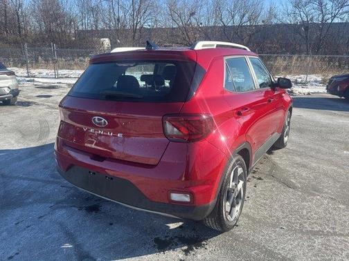 2022 Hyundai VENUE Limited