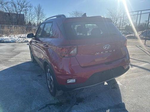 2022 Hyundai VENUE Limited