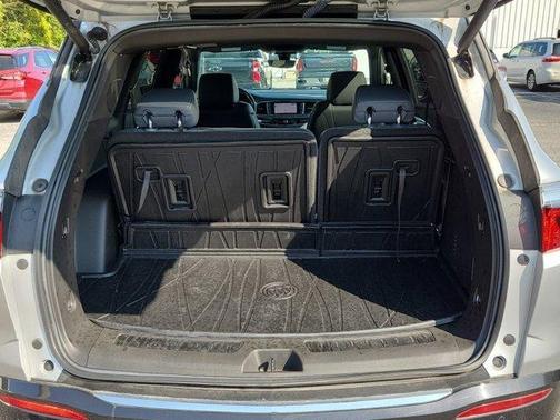 2022 Buick Enclave Essence