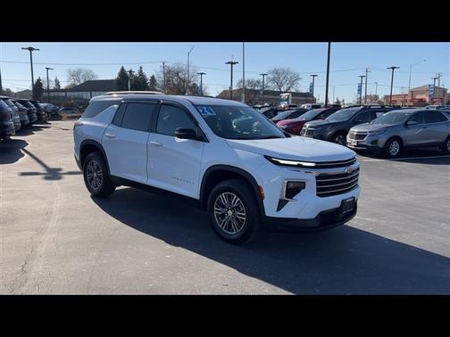 2024 Chevrolet Traverse LT