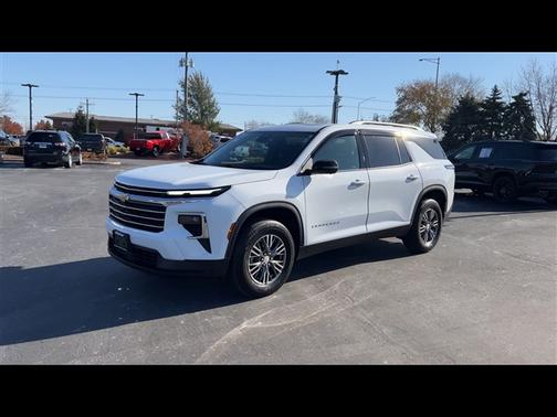 2024 Chevrolet Traverse LT