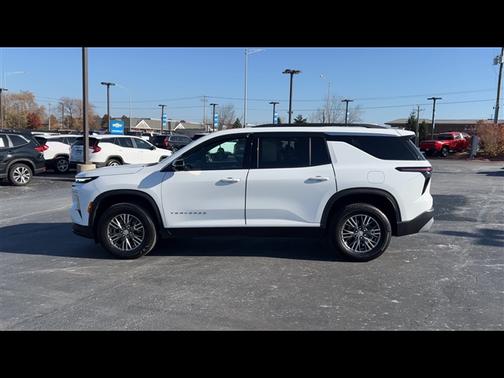 2024 Chevrolet Traverse LT