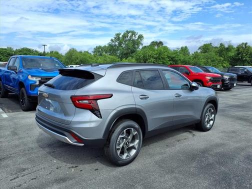 2025 Chevrolet Trax LT