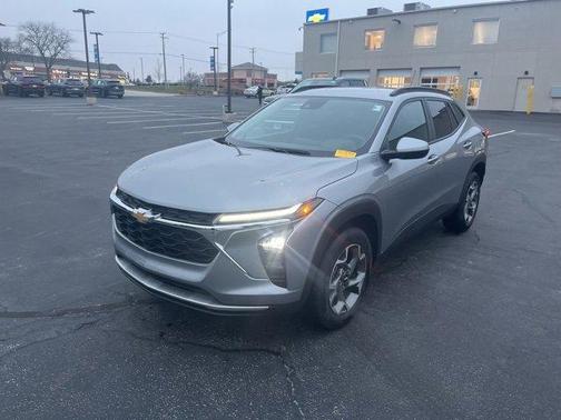 2025 Chevrolet Trax LT