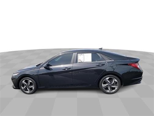 2022 Hyundai ELANTRA Limited