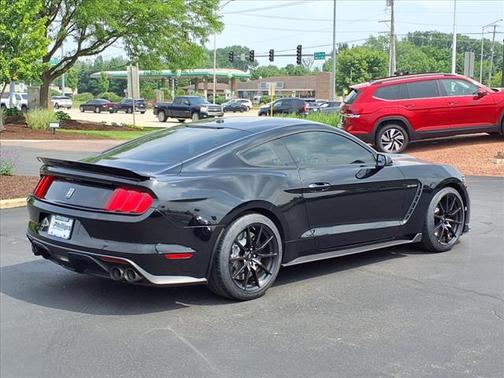 2017 Ford Shelby GT350 Base