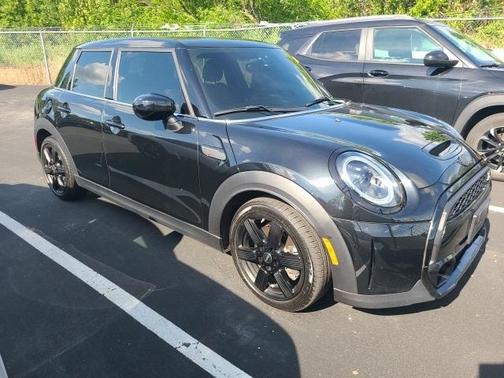 2023 MINI Hardtop Cooper