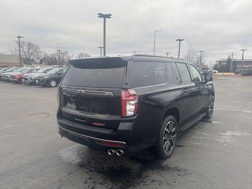 2022 Chevrolet Suburban RST