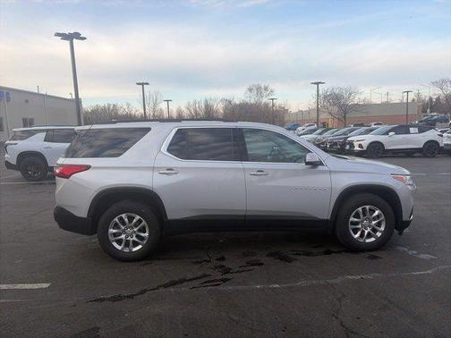 2021 Chevrolet Traverse LT Cloth