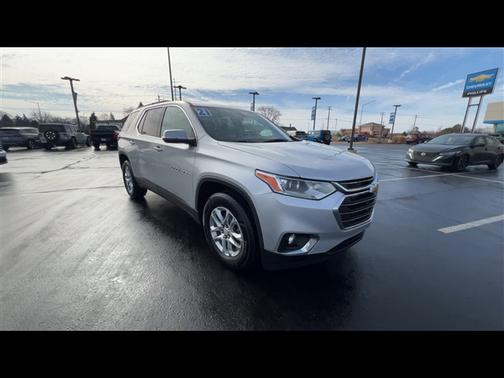 2021 Chevrolet Traverse LT Cloth