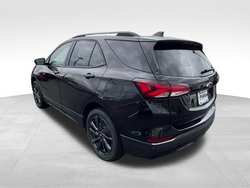 Mosaic Black Metallic 2023 Chevrolet Equinox RS