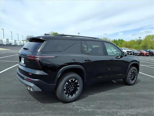 Mosaic Black Metallic 2026 Chevrolet Traverse Z71