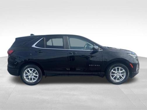 Mosaic Black Metallic 2024 Chevrolet Equinox LT