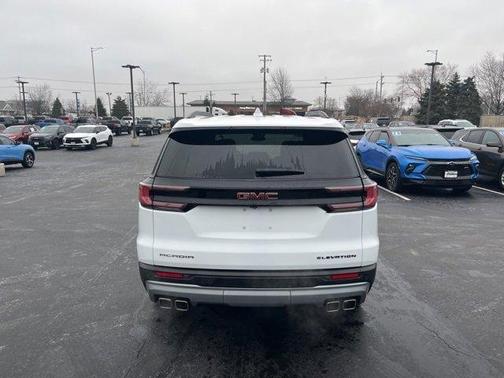 2025 GMC Acadia Elevation