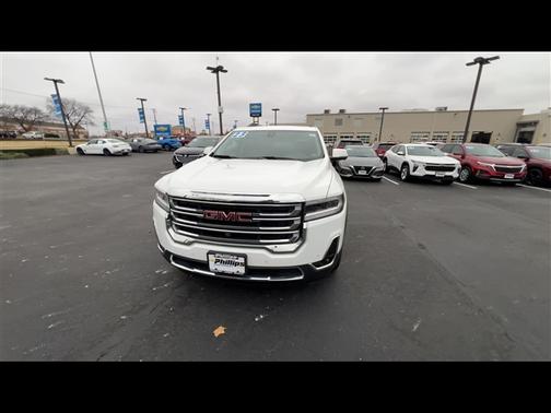 2023 GMC Acadia SLT