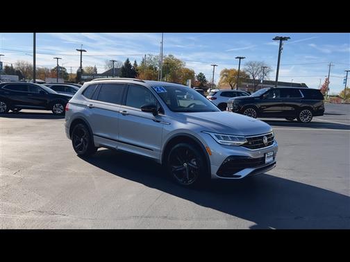 2024 Volkswagen Tiguan 2.0T SE R-Line Black